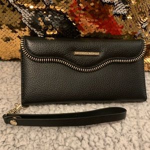 Rebecca Minkoff iPhone 7 Plus wristlet